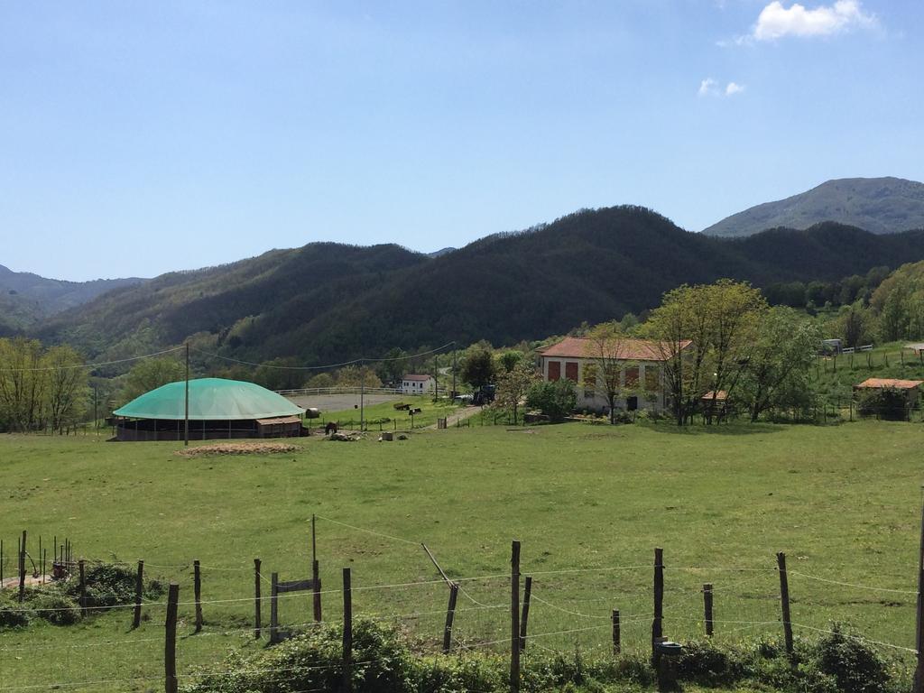 Vila Agriturismo Dei Legi San Pietro Vara Exteriér fotografie