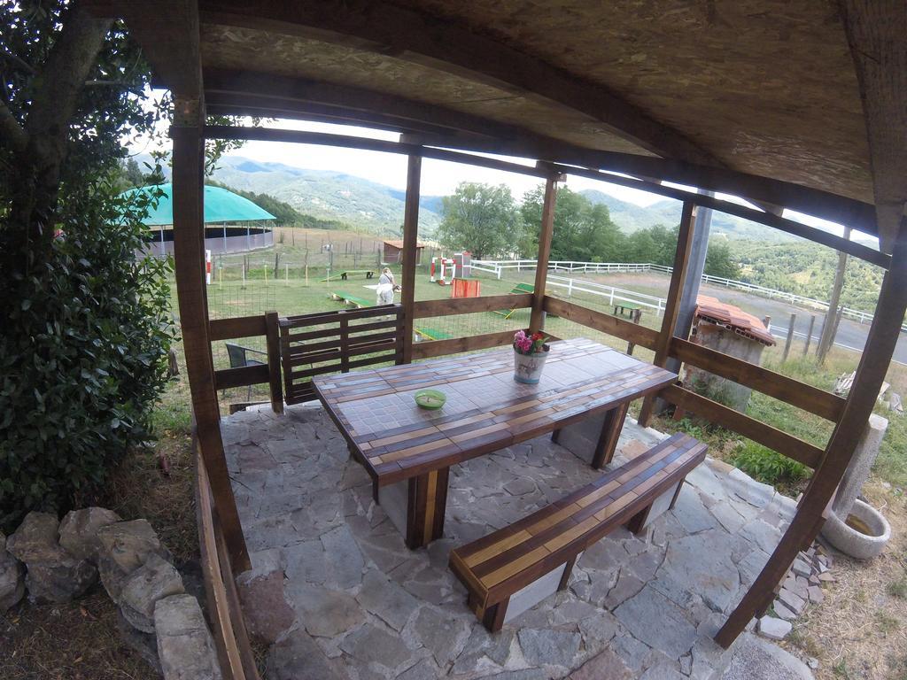 Agriturismo Dei Legi San Pietro Vara Exteriér fotografie